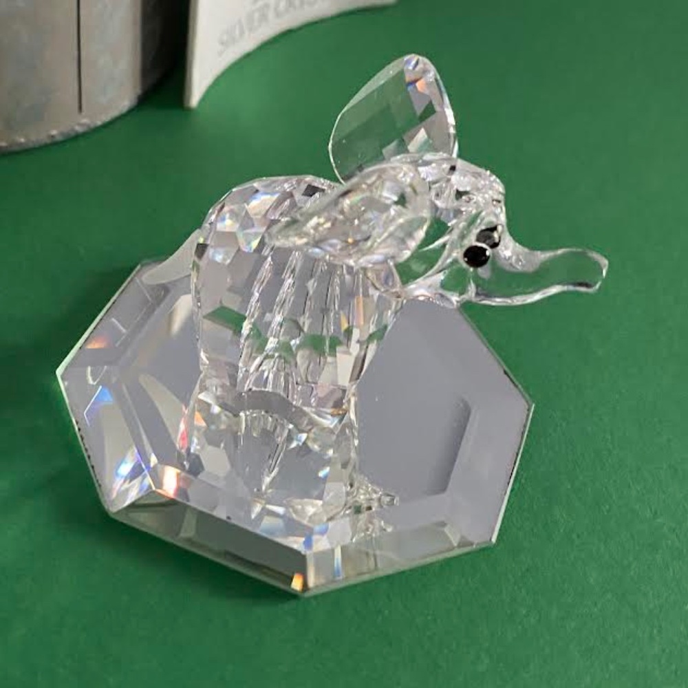 Vintage Swarovski Elephant Figure - Picture 5 of 9
